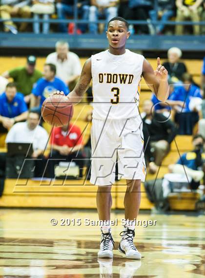 Thumbnail 3 in Bishop O'Dowd vs. Mater Dei (CIF State Open Division Final) photogallery.