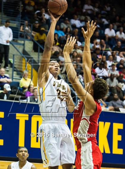 Thumbnail 3 in Bishop O'Dowd vs. Mater Dei (CIF State Open Division Final) photogallery.