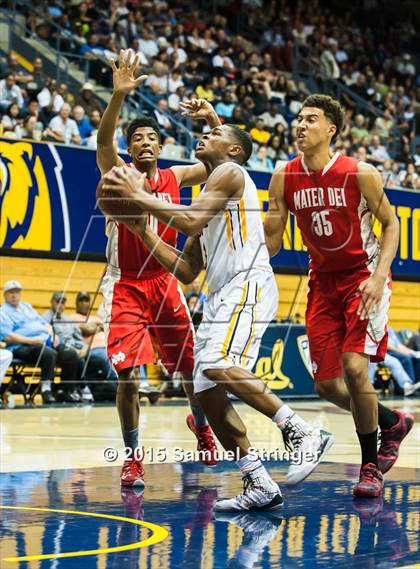 Thumbnail 2 in Bishop O'Dowd vs. Mater Dei (CIF State Open Division Final) photogallery.
