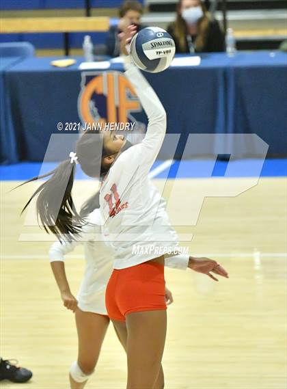 Thumbnail 2 in Hillsdale @ Harvard-Westlake (CIF State D1 Final) photogallery.