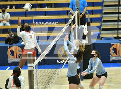 Thumbnail 3 in Hillsdale @ Harvard-Westlake (CIF State D1 Final) photogallery.