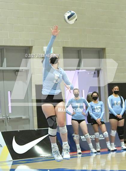 Thumbnail 3 in Hillsdale @ Harvard-Westlake (CIF State D1 Final) photogallery.