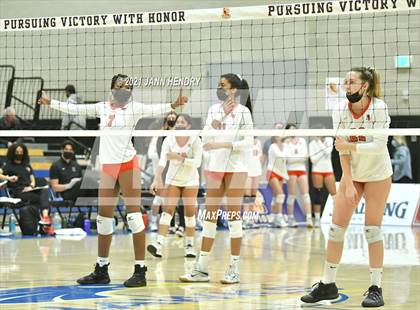 Thumbnail 3 in Hillsdale @ Harvard-Westlake (CIF State D1 Final) photogallery.
