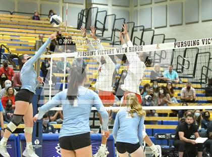 Thumbnail 3 in Hillsdale @ Harvard-Westlake (CIF State D1 Final) photogallery.
