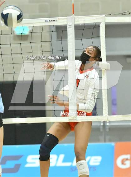 Thumbnail 2 in Hillsdale @ Harvard-Westlake (CIF State D1 Final) photogallery.