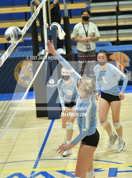 Thumbnail 2 in Hillsdale @ Harvard-Westlake (CIF State D1 Final) photogallery.
