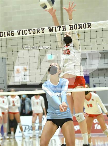 Thumbnail 2 in Hillsdale @ Harvard-Westlake (CIF State D1 Final) photogallery.