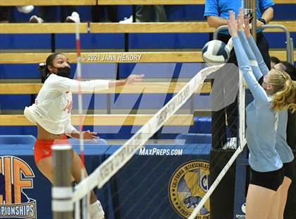 Thumbnail 3 in Hillsdale @ Harvard-Westlake (CIF State D1 Final) photogallery.