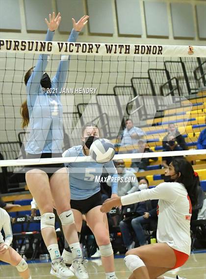Thumbnail 2 in Hillsdale @ Harvard-Westlake (CIF State D1 Final) photogallery.