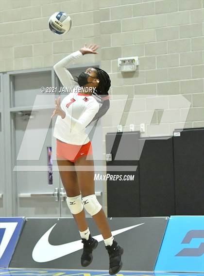 Thumbnail 1 in Hillsdale @ Harvard-Westlake (CIF State D1 Final) photogallery.