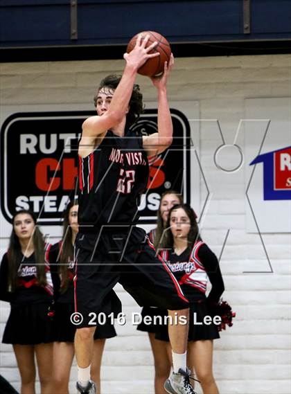 Thumbnail 3 in De La Salle vs. Monte Vista (CIF NCS D1 Final) photogallery.