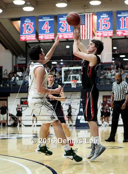 Thumbnail 3 in De La Salle vs. Monte Vista (CIF NCS D1 Final) photogallery.
