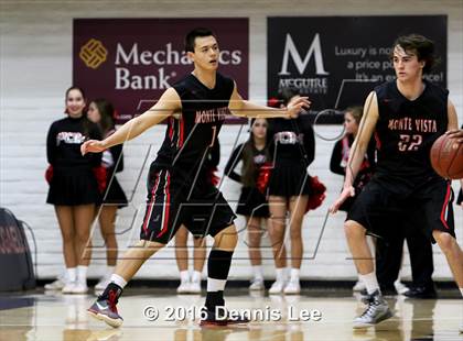 Thumbnail 3 in De La Salle vs. Monte Vista (CIF NCS D1 Final) photogallery.