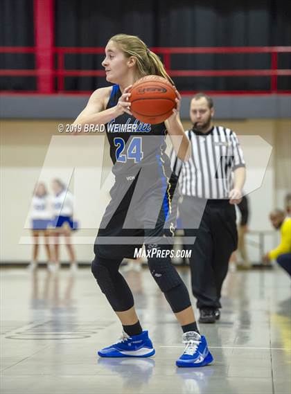 Thumbnail 2 in Vandebilt Catholic vs. E. D. White photogallery.
