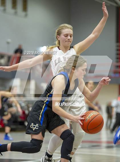 Thumbnail 3 in Vandebilt Catholic vs. E. D. White photogallery.