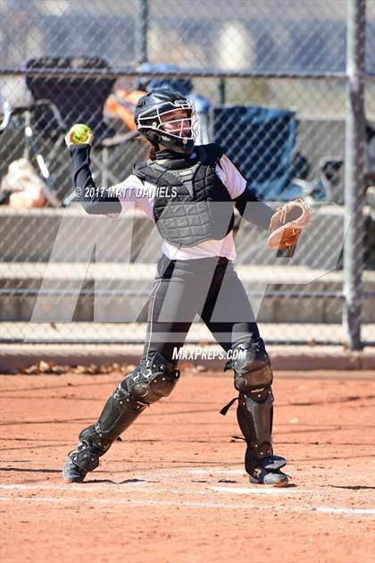 Thumbnail 2 in Rock Canyon vs. Pomona (CHSAA 5A Region 2 Playoff) photogallery.