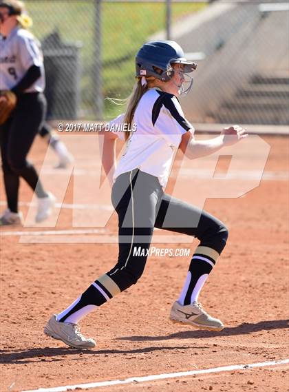 Thumbnail 2 in Rock Canyon vs. Pomona (CHSAA 5A Region 2 Playoff) photogallery.