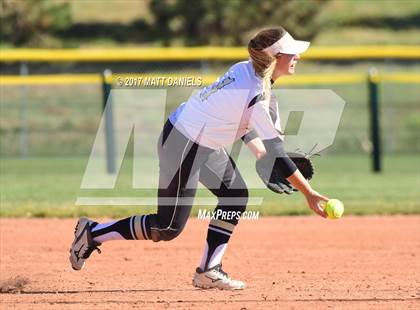 Thumbnail 3 in Rock Canyon vs. Pomona (CHSAA 5A Region 2 Playoff) photogallery.