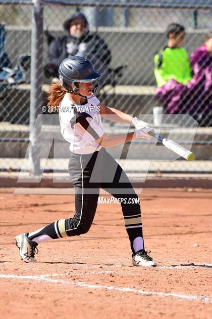 Thumbnail 2 in Rock Canyon vs. Pomona (CHSAA 5A Region 2 Playoff) photogallery.