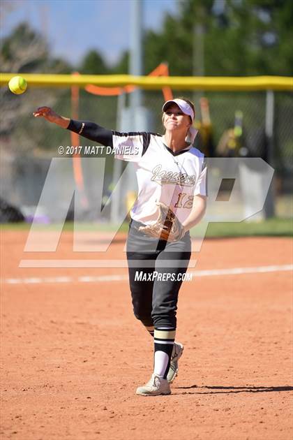 Thumbnail 3 in Rock Canyon vs. Pomona (CHSAA 5A Region 2 Playoff) photogallery.