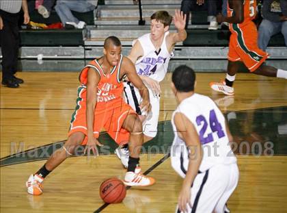 Thumbnail 1 in Ardrey Kell vs East Lincoln (Bank Holiday Classic) photogallery.