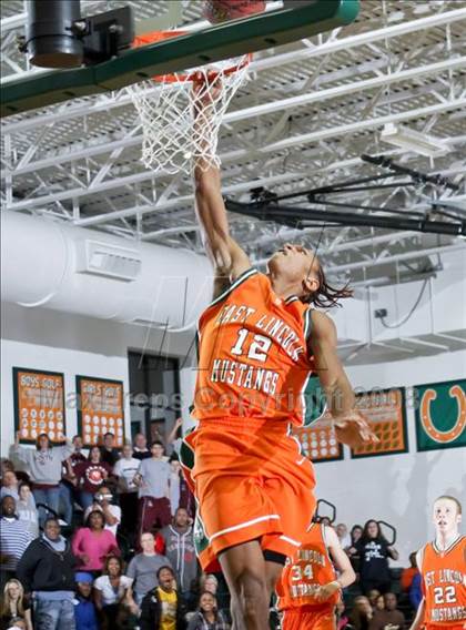 Thumbnail 2 in Ardrey Kell vs East Lincoln (Bank Holiday Classic) photogallery.