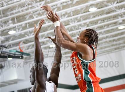Thumbnail 2 in Ardrey Kell vs East Lincoln (Bank Holiday Classic) photogallery.