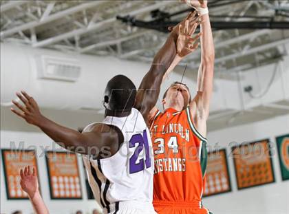 Thumbnail 2 in Ardrey Kell vs East Lincoln (Bank Holiday Classic) photogallery.