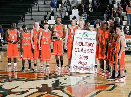 Thumbnail 1 in Ardrey Kell vs East Lincoln (Bank Holiday Classic) photogallery.