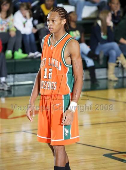 Thumbnail 3 in Ardrey Kell vs East Lincoln (Bank Holiday Classic) photogallery.