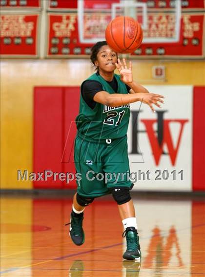 Thumbnail 1 in Inglewood vs. Harvard-Westlake (CIF State D2 SoCal Playoffs) photogallery.