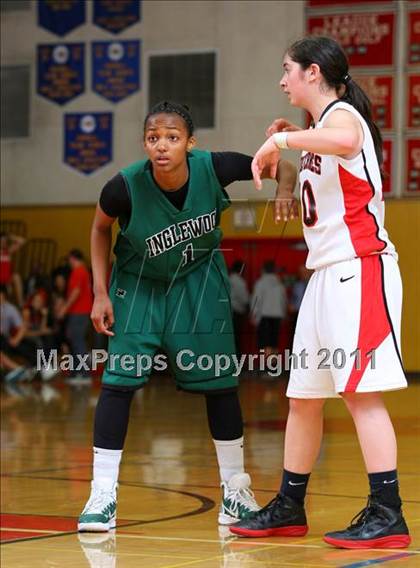Thumbnail 2 in Inglewood vs. Harvard-Westlake (CIF State D2 SoCal Playoffs) photogallery.