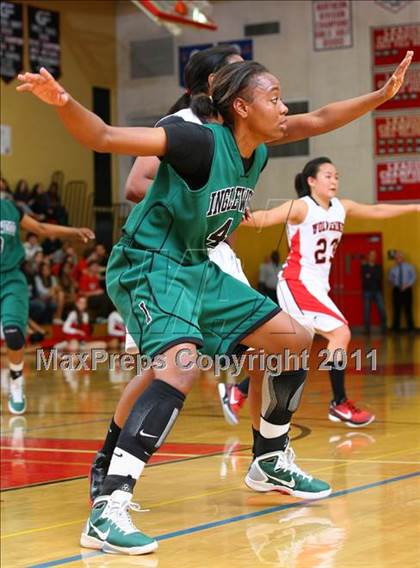 Thumbnail 2 in Inglewood vs. Harvard-Westlake (CIF State D2 SoCal Playoffs) photogallery.