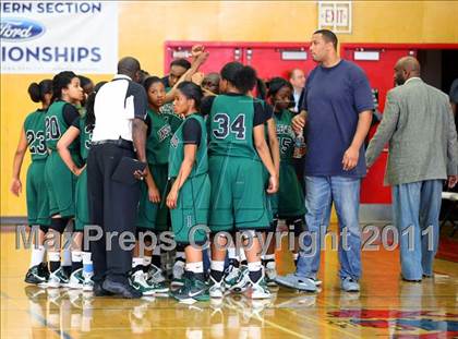Thumbnail 3 in Inglewood vs. Harvard-Westlake (CIF State D2 SoCal Playoffs) photogallery.