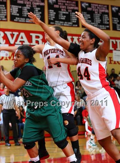 Thumbnail 3 in Inglewood vs. Harvard-Westlake (CIF State D2 SoCal Playoffs) photogallery.