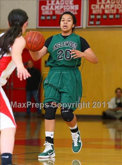 Thumbnail 1 in Inglewood vs. Harvard-Westlake (CIF State D2 SoCal Playoffs) photogallery.