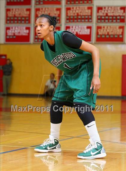 Thumbnail 1 in Inglewood vs. Harvard-Westlake (CIF State D2 SoCal Playoffs) photogallery.