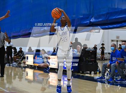 Thumbnail 3 in Victory Christian Academy vs. La Jolla Country Day photogallery.