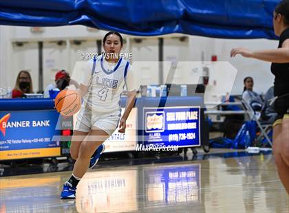 Thumbnail 3 in Victory Christian Academy vs. La Jolla Country Day photogallery.