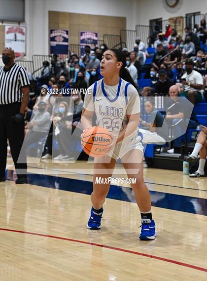 Thumbnail 2 in Victory Christian Academy vs. La Jolla Country Day photogallery.
