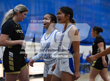 Thumbnail 3 in Victory Christian Academy vs. La Jolla Country Day photogallery.