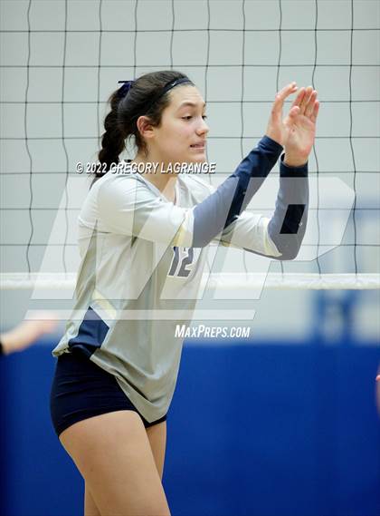 Thumbnail 3 in Guyer vs. Keller (UIL 6A Regional Quarterfinals) photogallery.