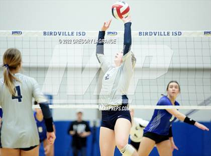 Thumbnail 2 in Guyer vs. Keller (UIL 6A Regional Quarterfinals) photogallery.