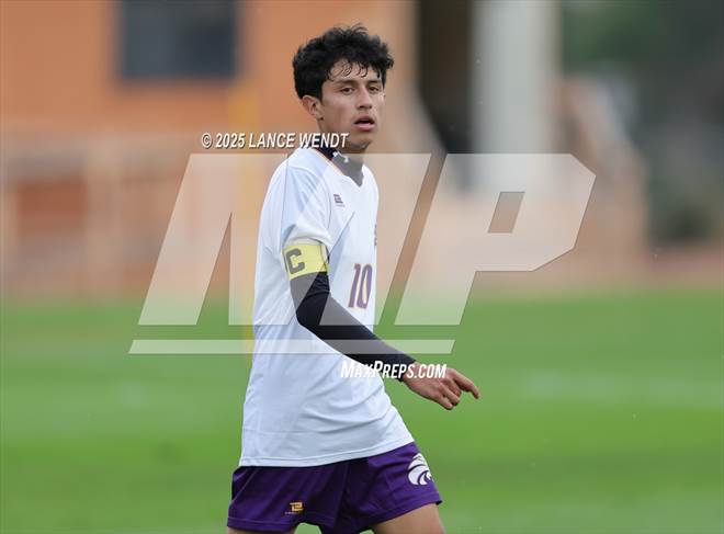 null - Photo 01
