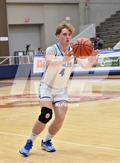 Thumbnail 2 in Barbers Hill vs. South Houston (McDonald's Texas Invitational) photogallery.