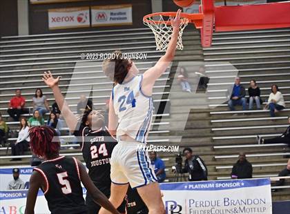 Thumbnail 3 in Barbers Hill vs. South Houston (McDonald's Texas Invitational) photogallery.