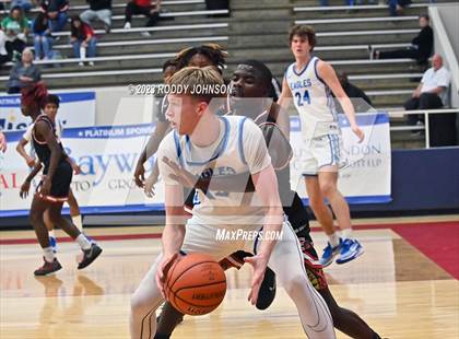 Thumbnail 3 in Barbers Hill vs. South Houston (McDonald's Texas Invitational) photogallery.