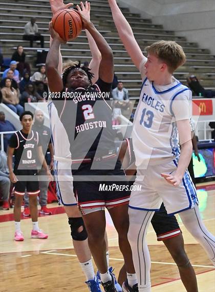 Thumbnail 3 in Barbers Hill vs. South Houston (McDonald's Texas Invitational) photogallery.