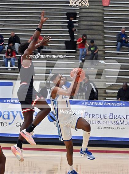 Thumbnail 2 in Barbers Hill vs. South Houston (McDonald's Texas Invitational) photogallery.