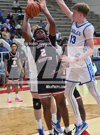 Thumbnail 1 in Barbers Hill vs. South Houston (McDonald's Texas Invitational) photogallery.